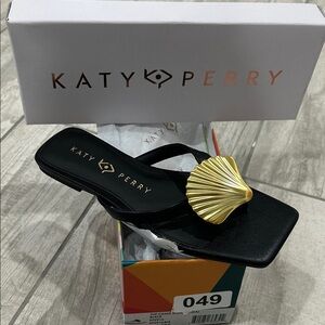 NWT-Katy Perry Collections The Camie Black Shell Sandals with Gold Shell Detail